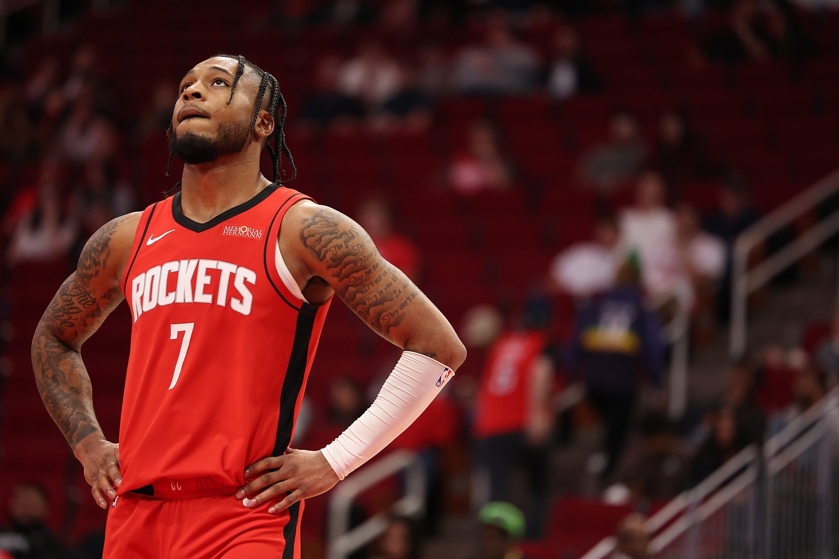 关于火箭控卫双核表现稳定，球队逐渐找回节奏的信息