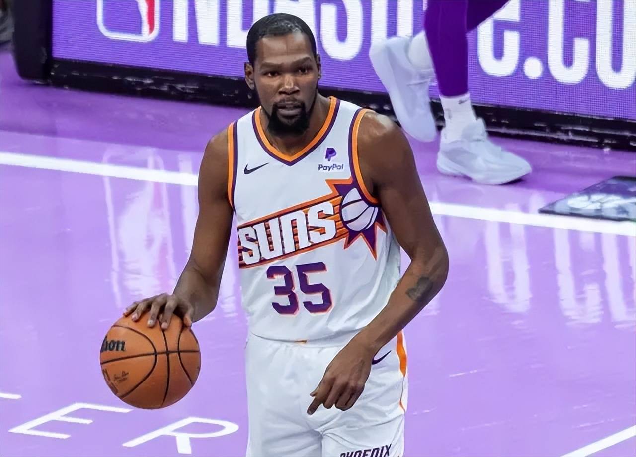 杜兰特险胜复出首战轰40分，刷新队史纪录关键表现点燃全场！